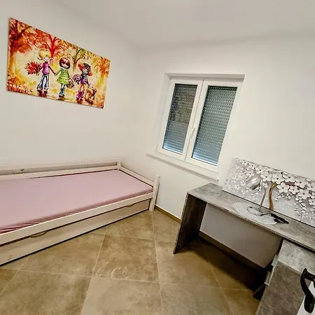 Apartma Lana
