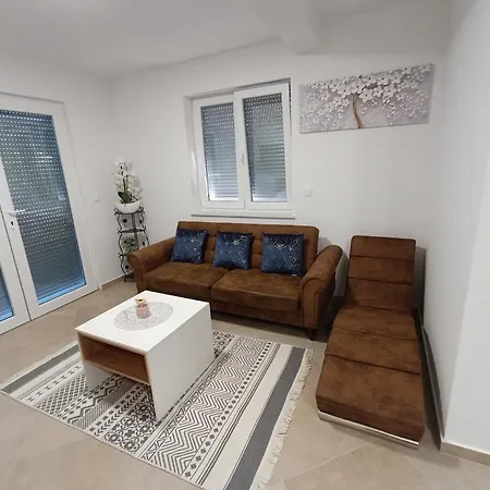 Apartma Lana Daire *