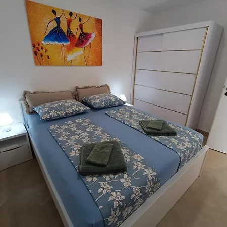 شقة Apartma Lana *