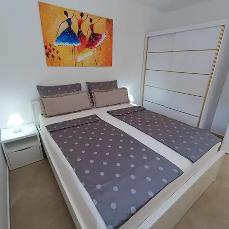 Apartma Lana