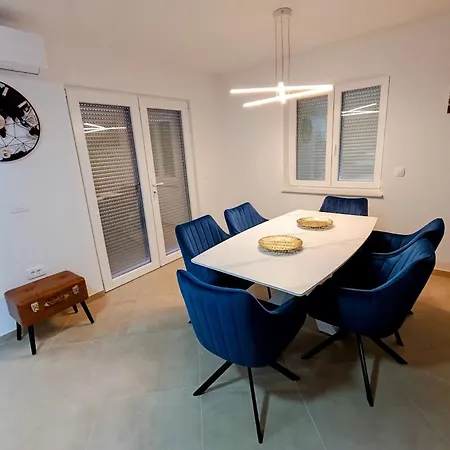 Apartma Lana