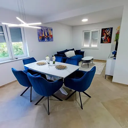 Apartma Lana * Koper