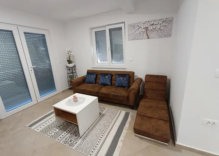 Apartma Lana Appartamento *