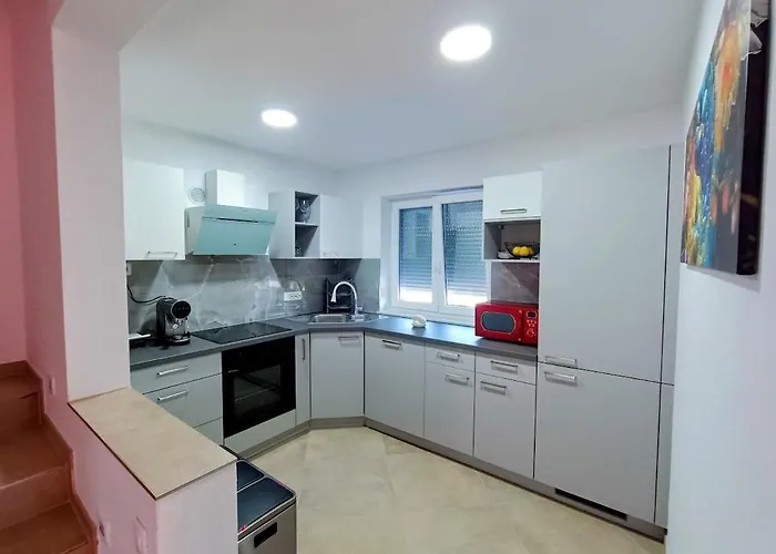 Apartma Lana Appartamento *
